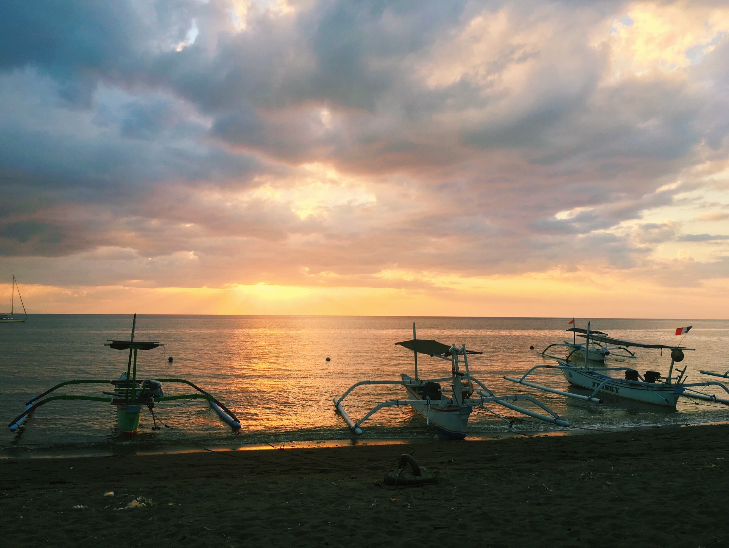 Imágenes del punto de interés El mejor atardecer en la playa de Lovina