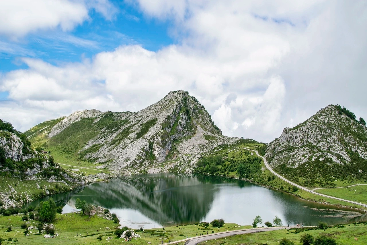 Paisaje pintoresco sobre la comunidad autónoma