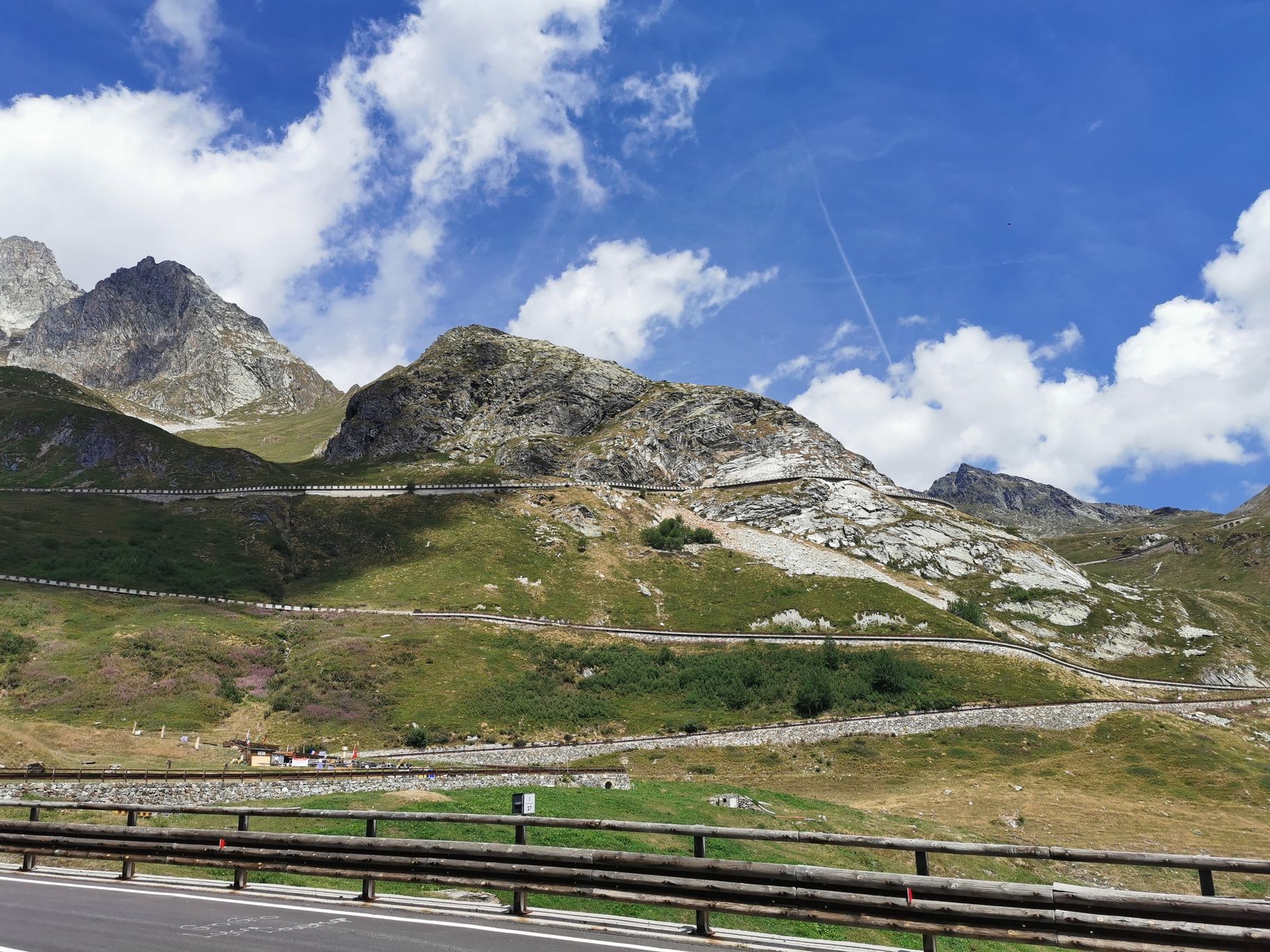 Imagen sobre la ruta Italia-Suiza-Francia 6/8